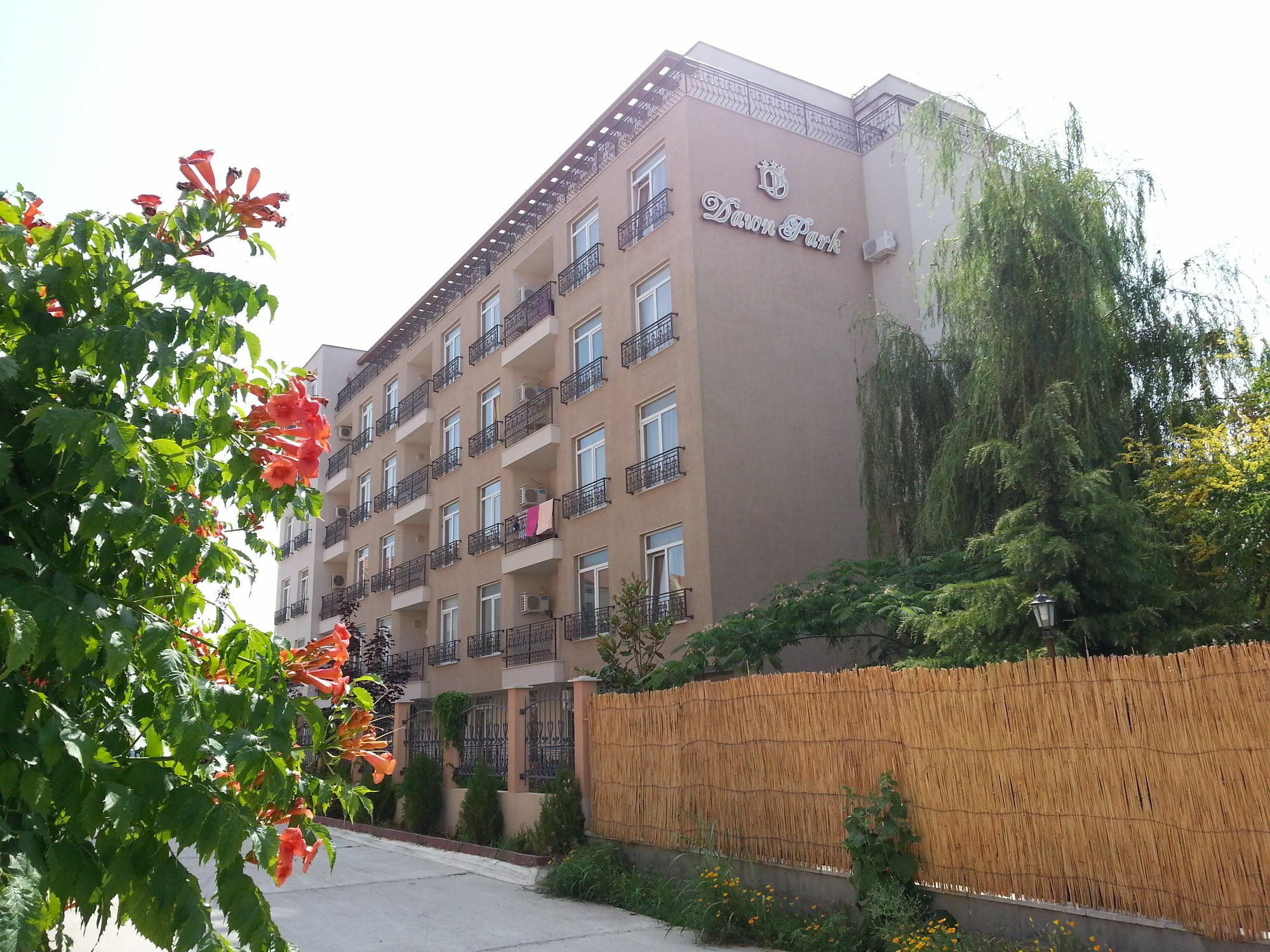 Menada Dawn Park Apartment Slantschew brjag Exterior foto
